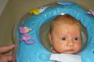 Круг на шею для плавания baby swimmer - «круг для купания новорожденного - спасение маминой спины и море удовольствия для малыша